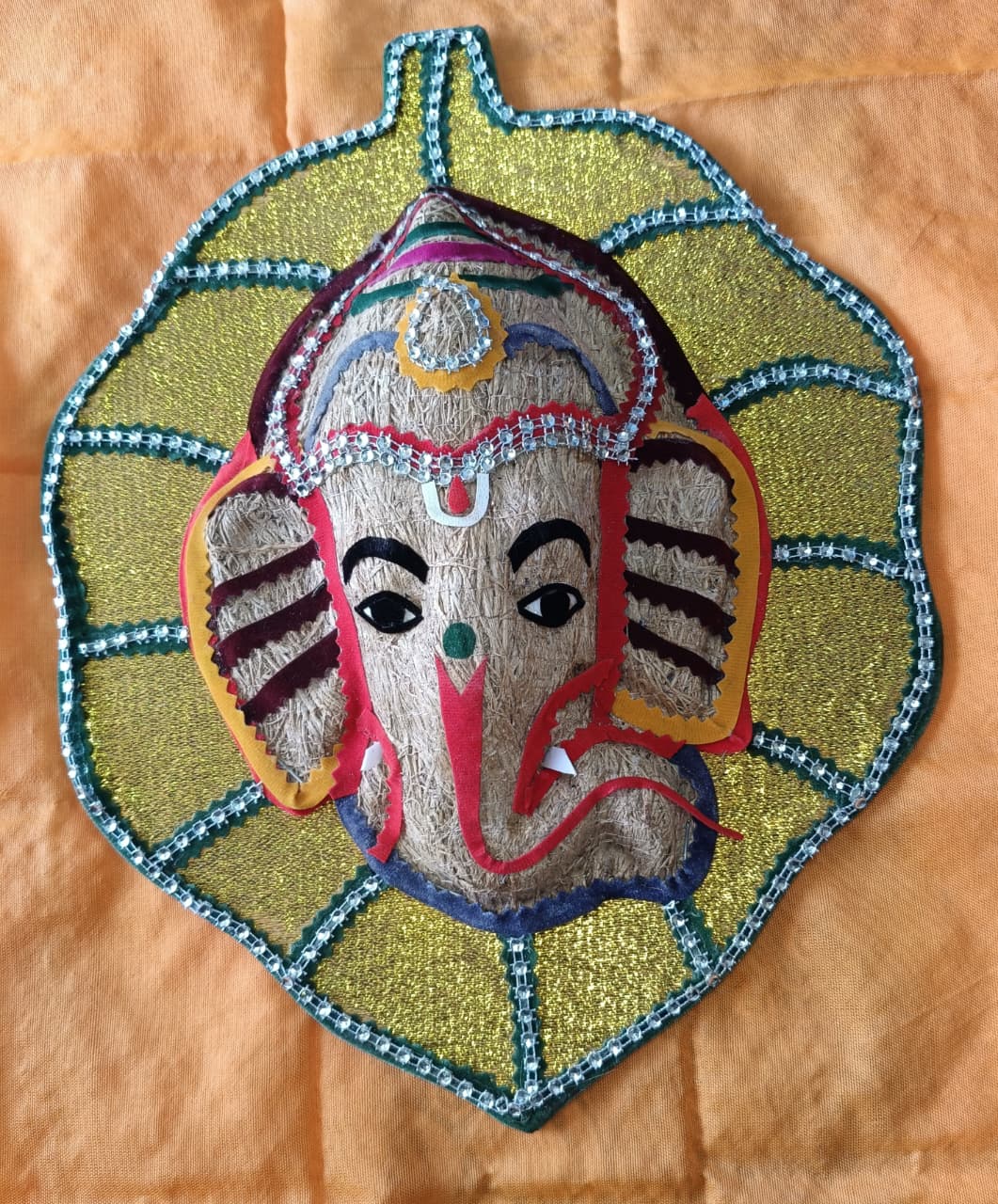 Vettiver Leaf Vinayagar - Medium