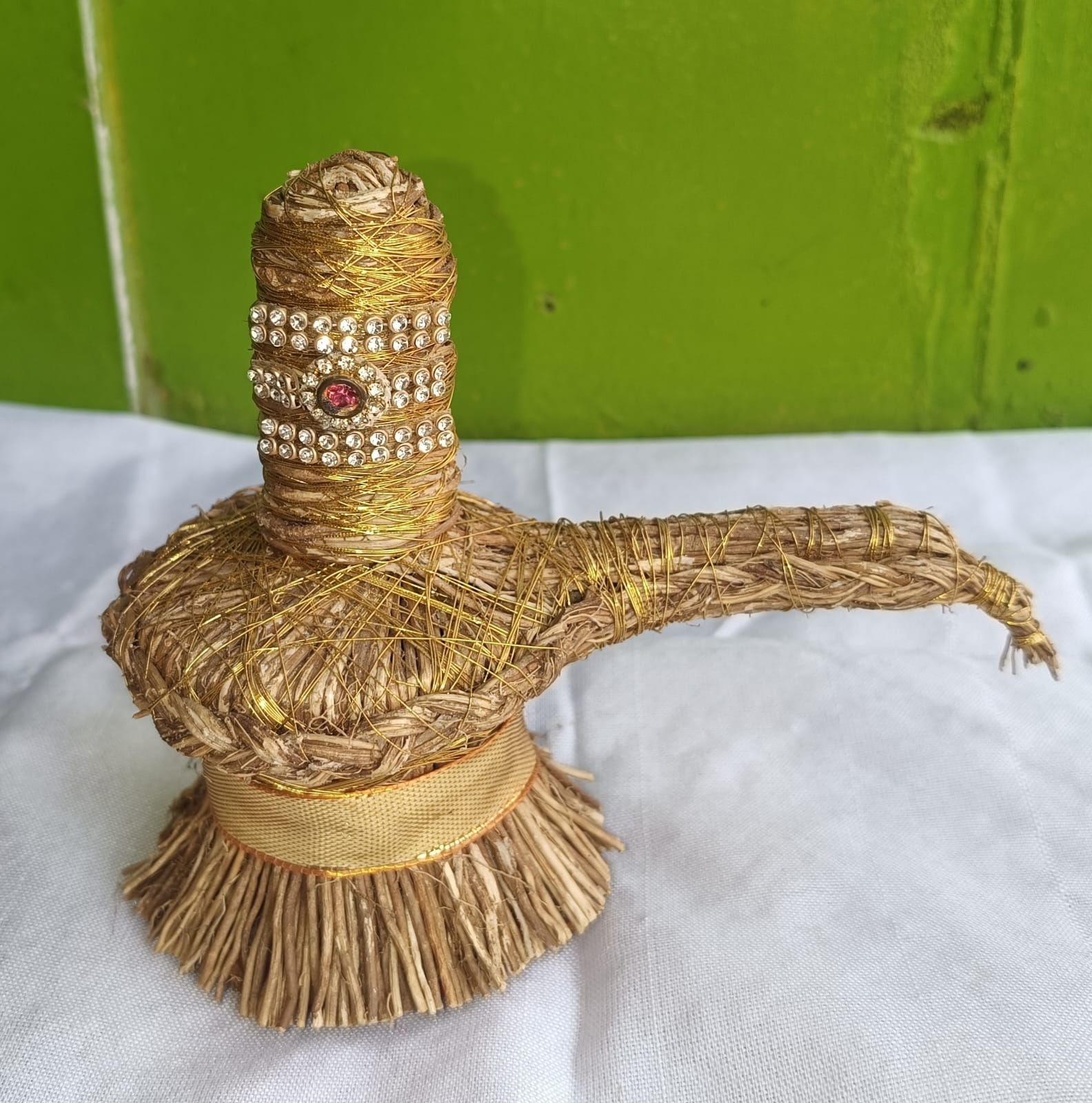Vettiver Shiva Lingam