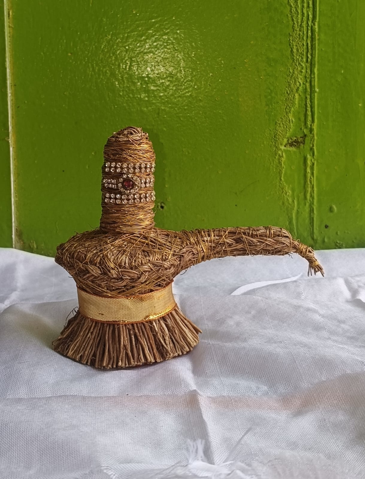 Vettiver Shiva Lingam